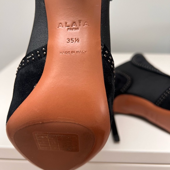 Brand NEW couture designer Alaïa black suede stiletto booties, size 35.5 - Picture 7 of 10